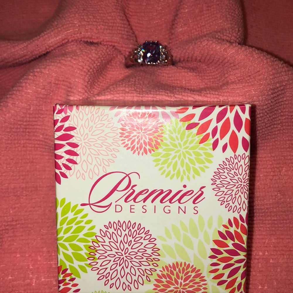 Premier Designs “Orchid” Ring